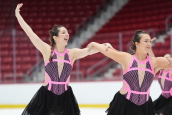 Synchronized Ice Skating - ESWG